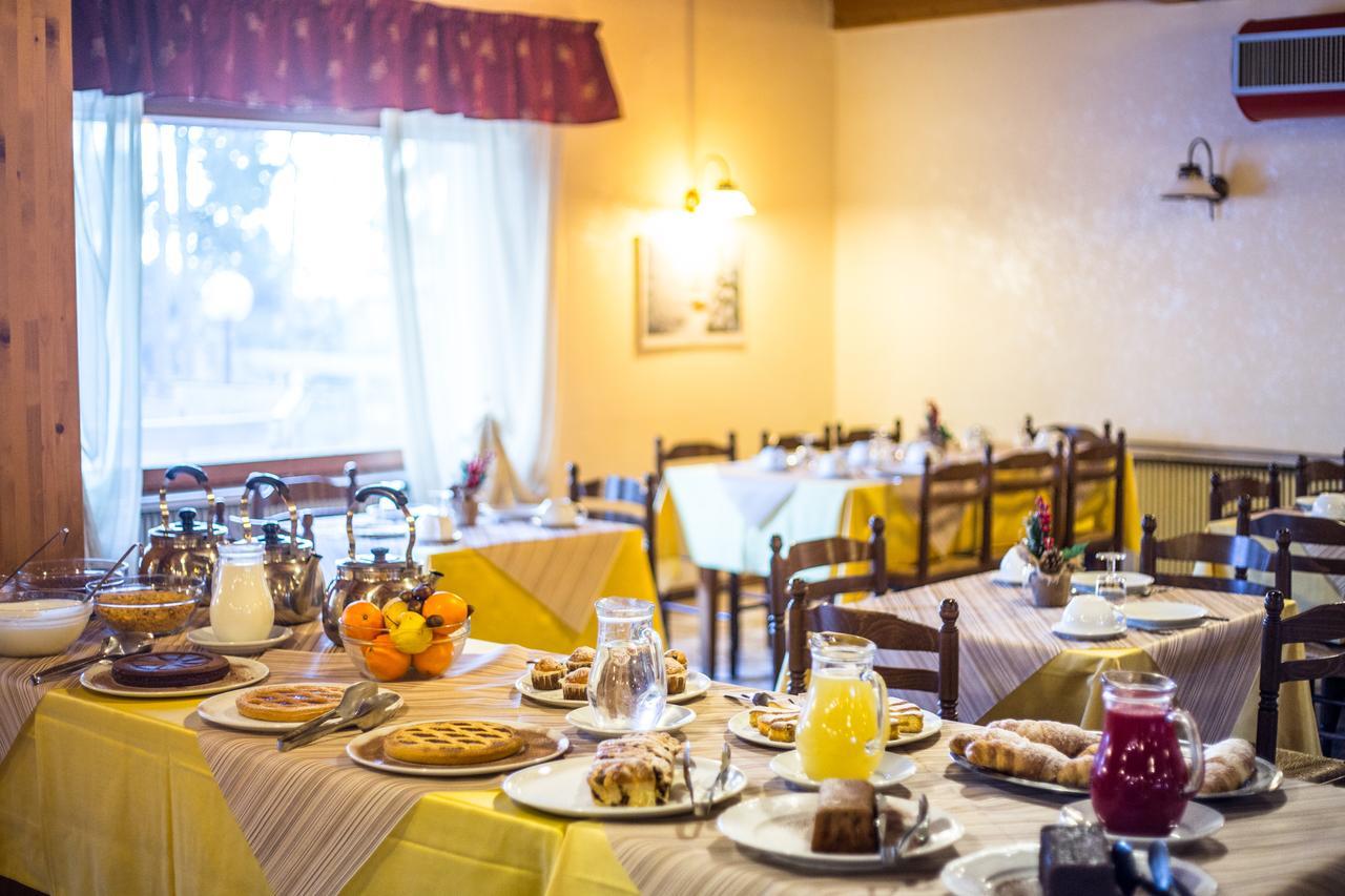 Royal Hotel Paolino Cavareno Buitenkant foto