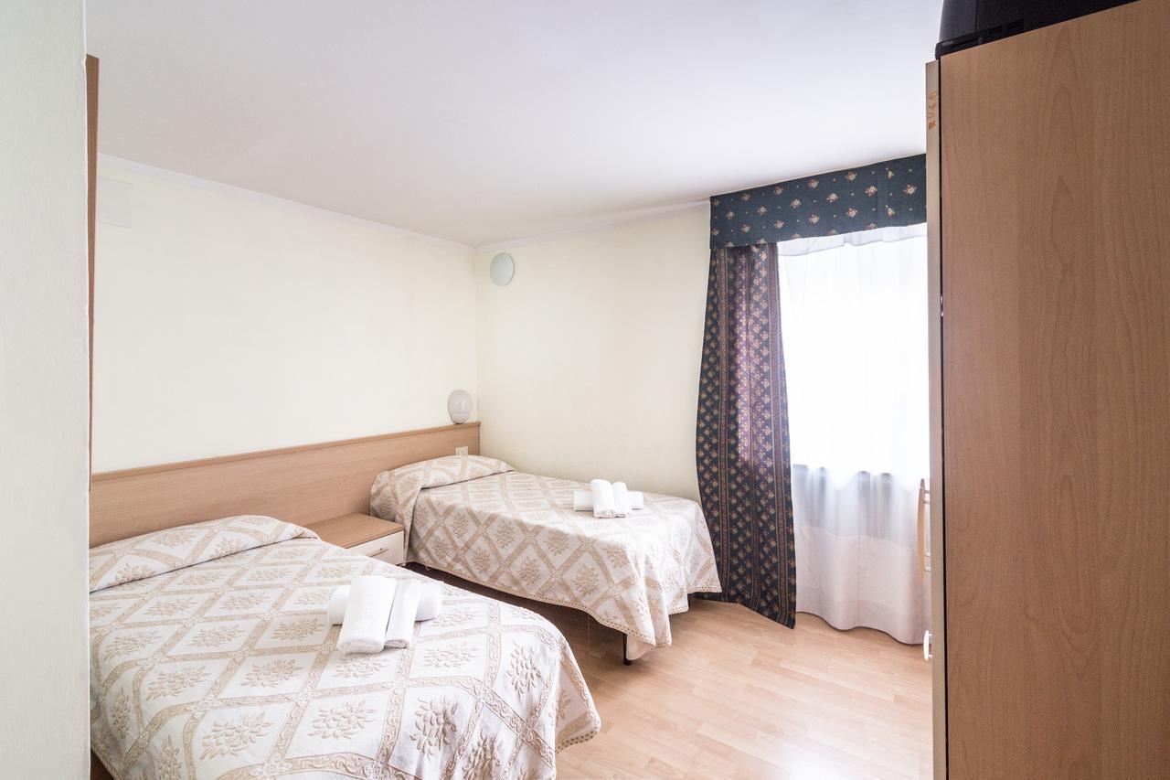 Royal Hotel Paolino Cavareno Buitenkant foto