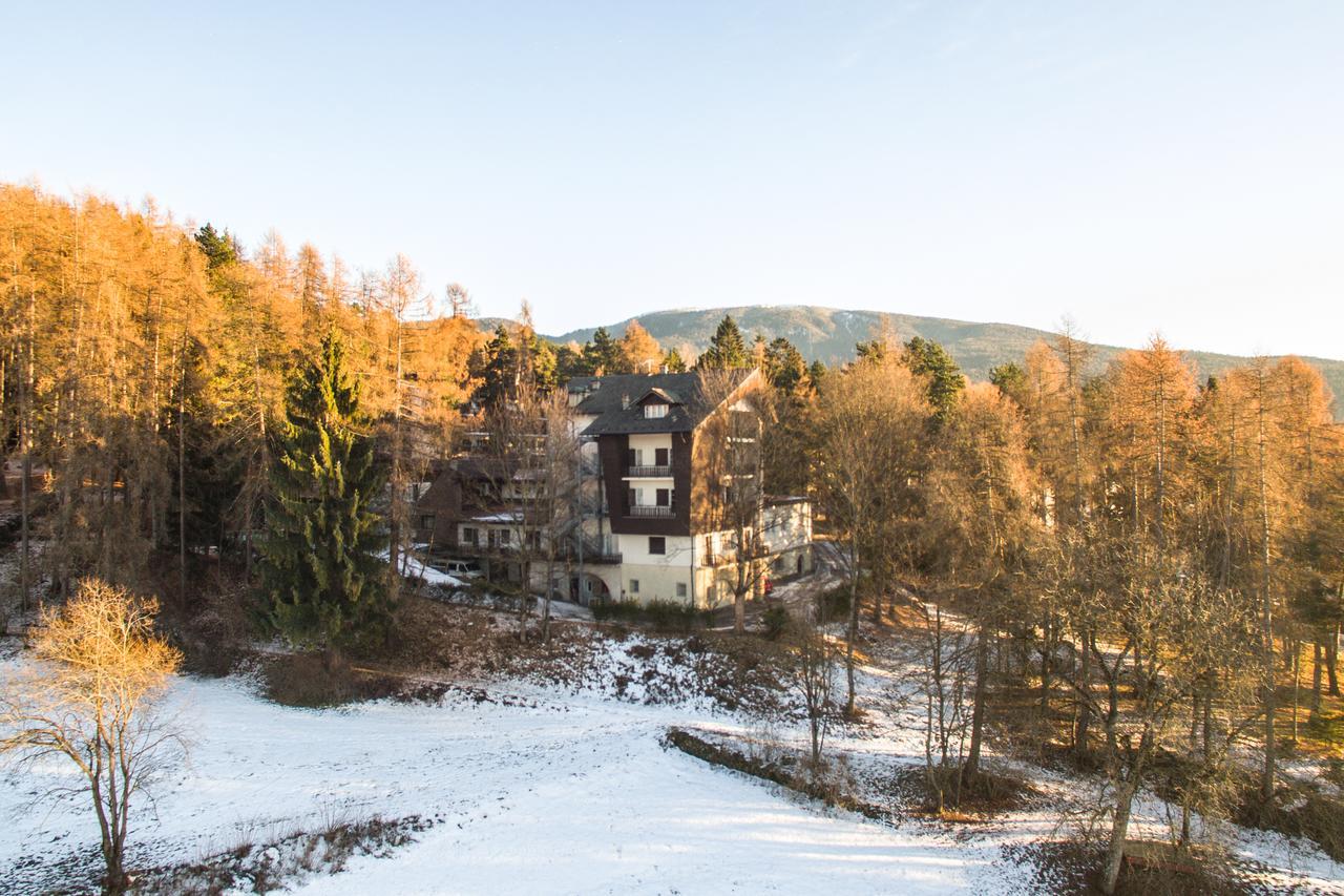 Royal Hotel Paolino Cavareno Buitenkant foto